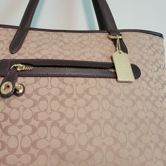 NEW Coach Taylor Tan Signature Tote Bag - Picture 2 of 8